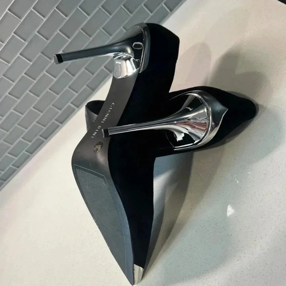 Gianni Bi Black Suede Pumps Silver Metal Accents Size 10 - Picture 8 of 8